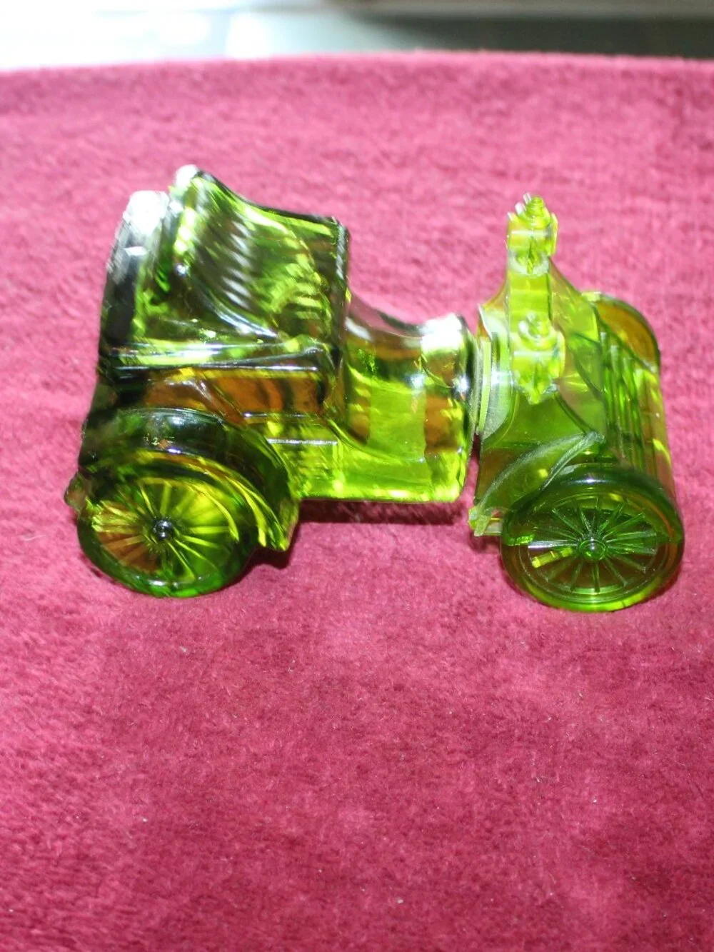 Vintage Avon Haynes-Apperson 1902 green glass car decanter